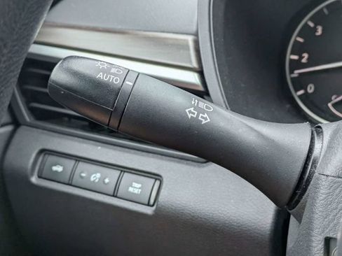 Used 2024 Nissan Altima 2.5 SV FWD image 25