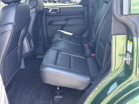 Used 2025 Ford Bronco Outer Banks AWD/4WD image 17