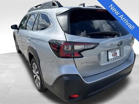 Used 2025 Subaru Outback Premium AWD/4WD image 5