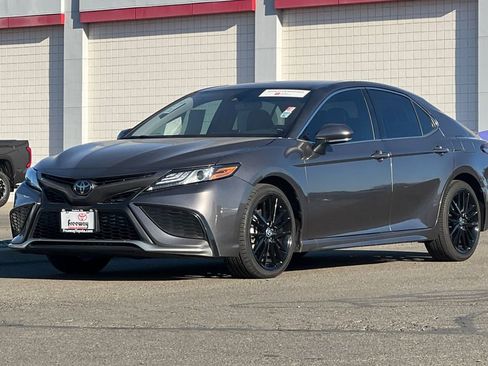 Used 2023 Toyota Camry XSE FWD image 10