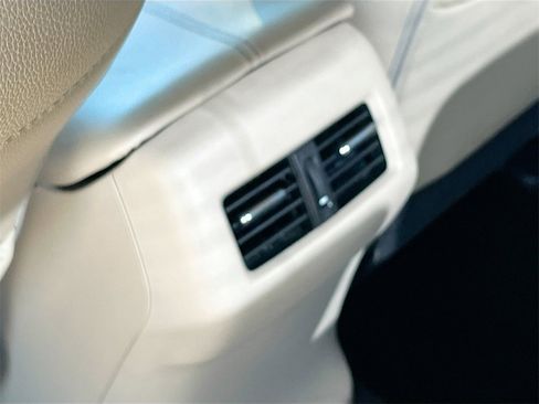 Used 2016 Honda Accord EX-L image 25