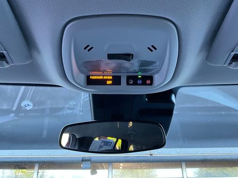 Used 2025 Chevrolet Trax LT image 15