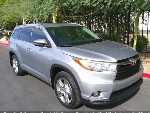 Used 2015 Toyota Highlander Limited image 1