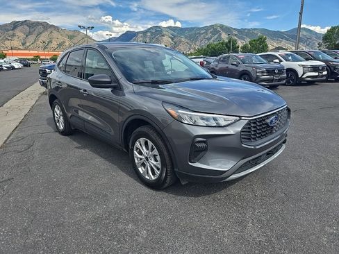 Used 2025 Ford Escape Active AWD/4WD image 4