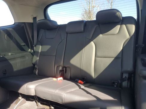 Used 2022 Kia Telluride SX w/ SX Prestige Package image 10