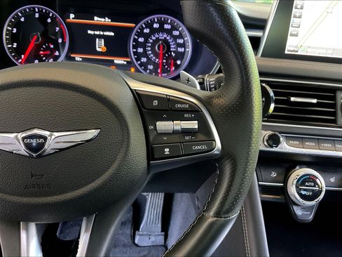 Used 2020 Genesis G70 2.0T w/ Elite Package RWD image 12
