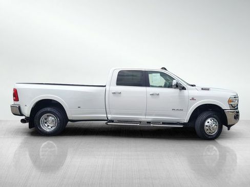 Used 2022 RAM 3500 Laramie AWD/4WD image 3