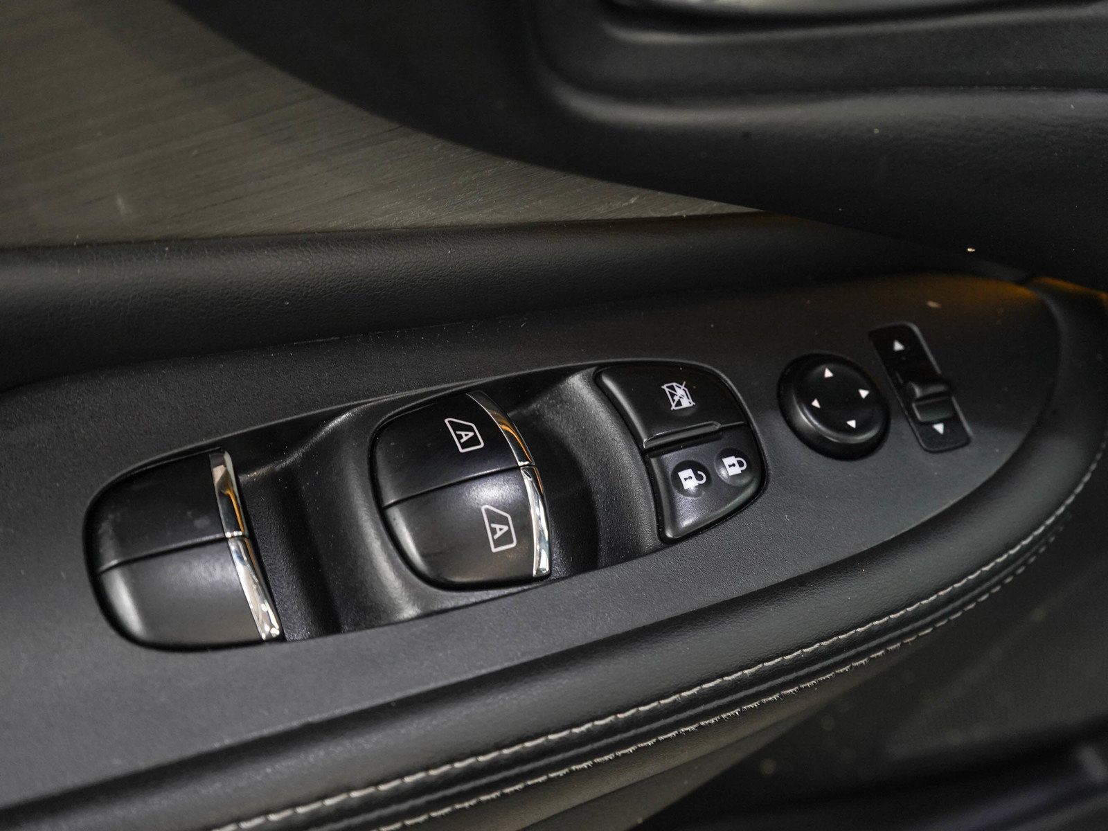 Used 2018 Nissan Murano SL AWD/4WD image 21