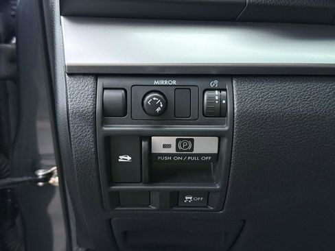 Used 2014 Subaru Outback 2.5i Premium image 17