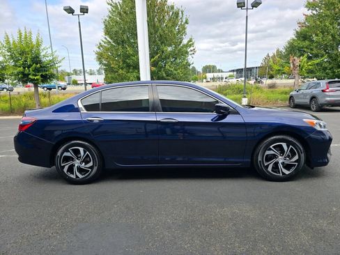 Used 2016 Honda Accord LX image 6
