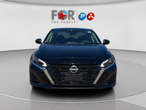 Used 2025 Nissan Altima 2.5 SV FWD image 8