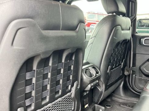 Used 2023 Jeep Gladiator Rubicon w/ LED Lighting Group AWD/4WD image 18