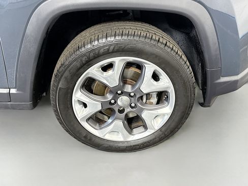 Used 2017 Jeep Compass Limited image 32