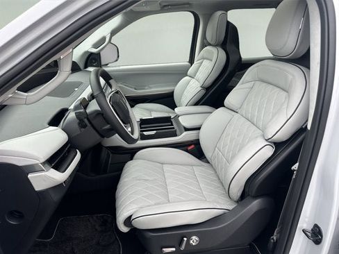 New 2026 Lincoln Navigator Black Label AWD/4WD image 10