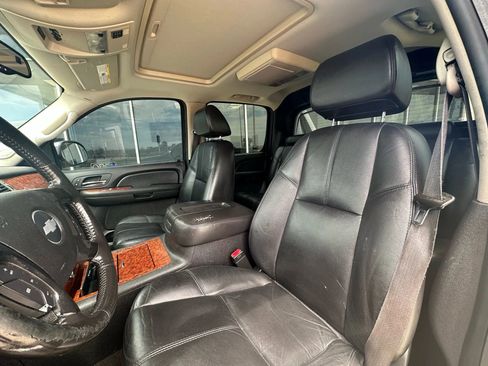 Used 2008 Chevrolet Avalanche LTZ w/ LTZ Preferred Equipment Group image 11