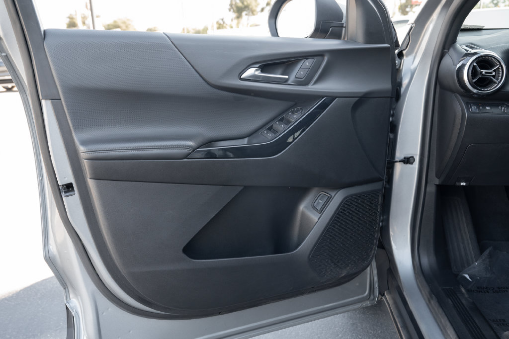 Used 2025 Chevrolet Equinox LT w/ Convenience Package II FWD image 20
