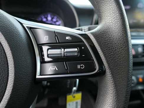 Used 2023 Kia Forte LXS image 15