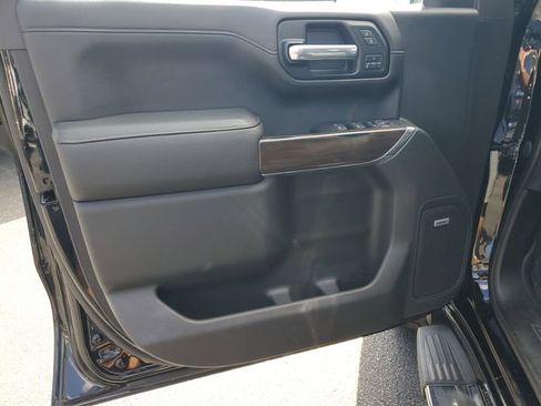 Used 2019 GMC Sierra 1500 SLT w/ SLT Premium Plus Package AWD/4WD image 8
