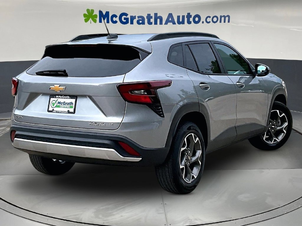 Used 2024 Chevrolet Trax LT w/ Driver Confidence Package FWD image 7