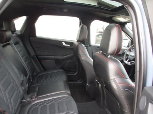 Used 2023 Ford Escape ST-Line Elite w/ Premium Technology Package image 23