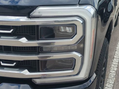 Used 2024 Ford F250 Platinum AWD/4WD image 11