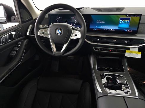Used 2026 BMW X7 xDrive40i AWD/4WD image 15