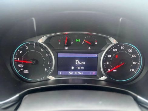 Used 2021 Chevrolet Equinox Premier AWD/4WD image 10