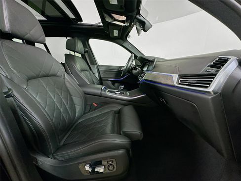 Certified 2023 BMW X5 M50i w/ Executive Package image 30