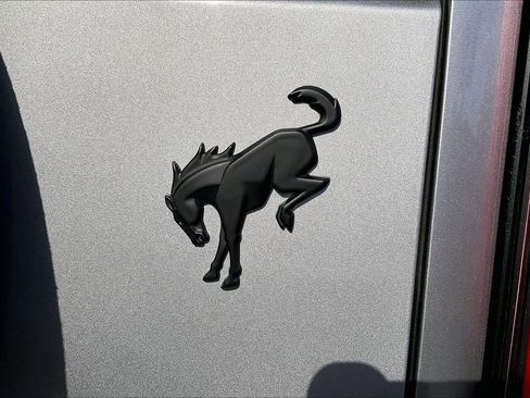 Used 2022 Ford Bronco Outer Banks image 9