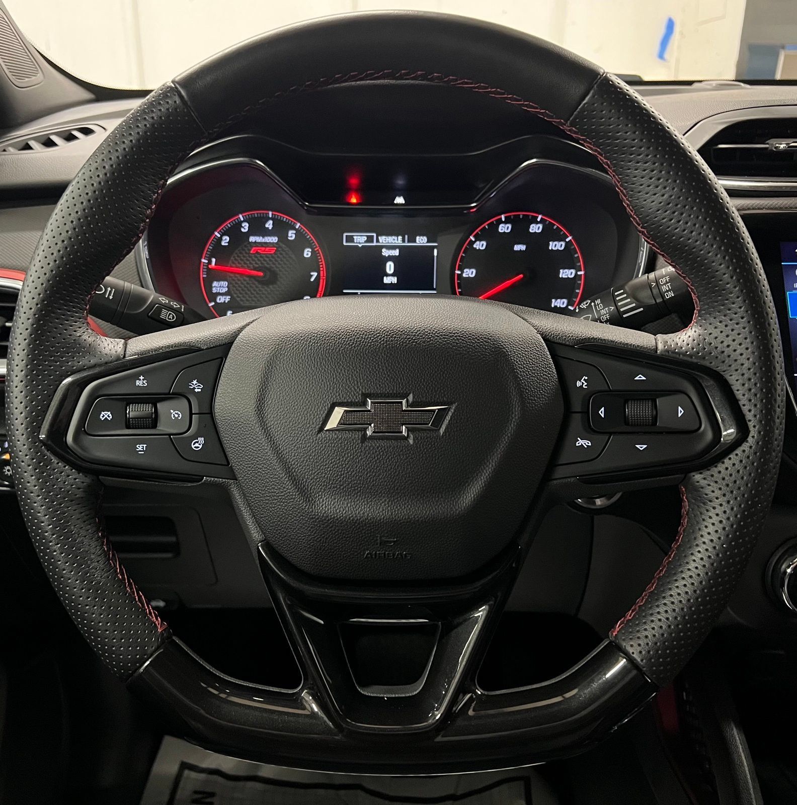 Used 2023 Chevrolet TrailBlazer RS w/ Convenience Package FWD image 11