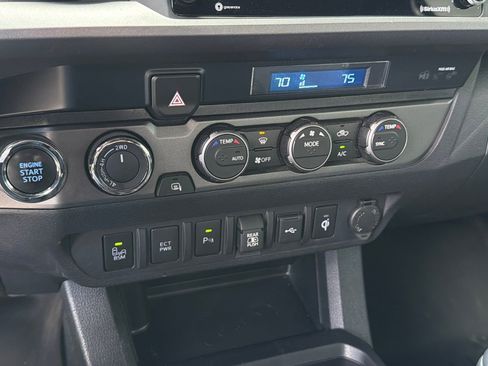 Used 2023 Toyota Tacoma TRD Sport w/ Technology Package AWD/4WD image 27