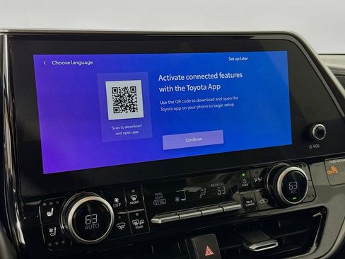 Used 2023 Toyota Highlander Limited image 16