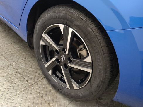Used 2025 Nissan Sentra SV FWD image 31