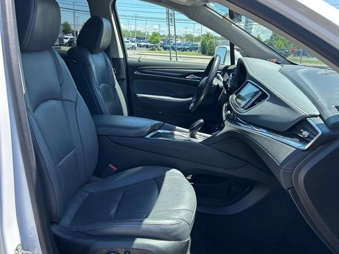 Used 2018 Buick Enclave Essence AWD/4WD image 11