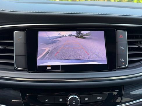 Used 2023 Buick Enclave Essence FWD image 17
