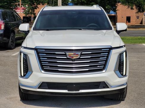Used 2025 Cadillac Escalade ESV Premium Luxury Platinum w/ LPO, Floor Liner Package AWD/4WD image 2