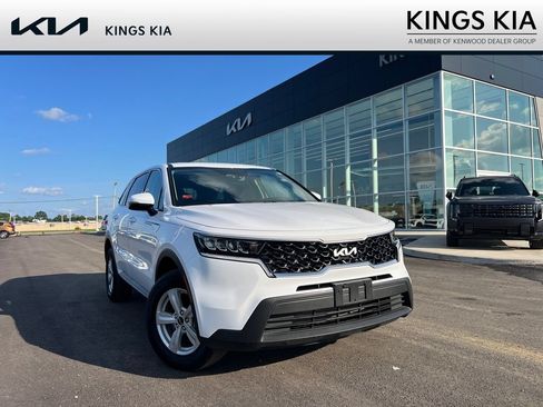 Used 2023 Kia Sorento LX AWD/4WD image 1