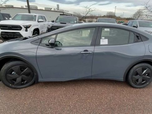 New 2026 Toyota Prius Plug-In Hybrid image 5