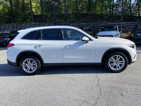 Certified 2025 Mercedes-Benz GLC 300 4MATIC image 5