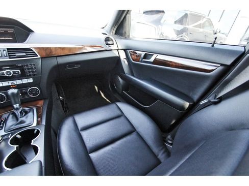 Used 2014 Mercedes-Benz C 250 Sedan image 11