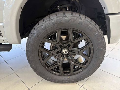 Used 2024 Ford F150 Lariat w/ Equipment Group 502A High AWD/4WD image 7