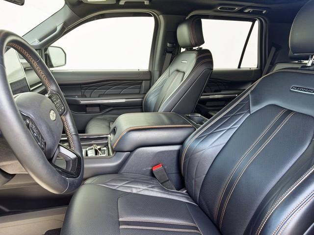 Used 2024 Ford Expedition Platinum RWD image 16