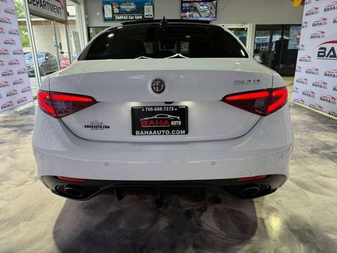 Used 2017 Alfa Romeo Giulia RWD image 7