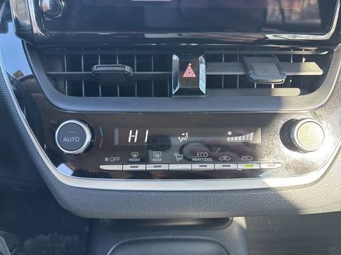 Used 2024 Toyota Corolla LE image 29