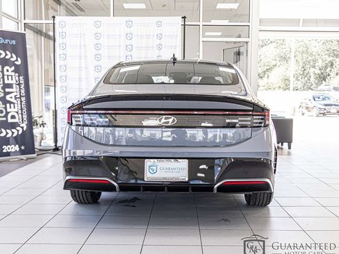 Used 2025 Hyundai Sonata SEL FWD image 13
