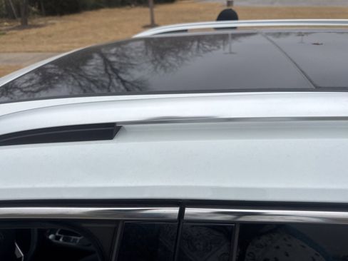 Used 2024 Volkswagen Tiguan SE image 7