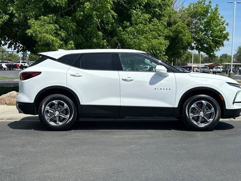 Used 2025 Chevrolet Blazer LT AWD/4WD image 8