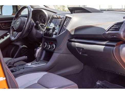 Used 2020 Subaru Crosstrek 2.0i Premium w/ Moonroof Package 1 AWD/4WD image 10