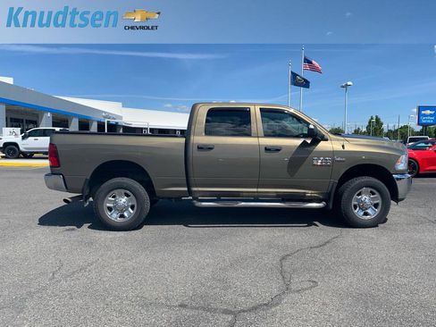 Used 2014 RAM 2500 Tradesman w/ Chrome Appearance Group AWD/4WD image 8