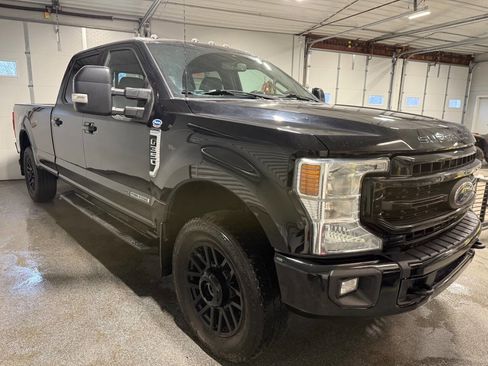Used 2022 Ford F350 Lariat image 3